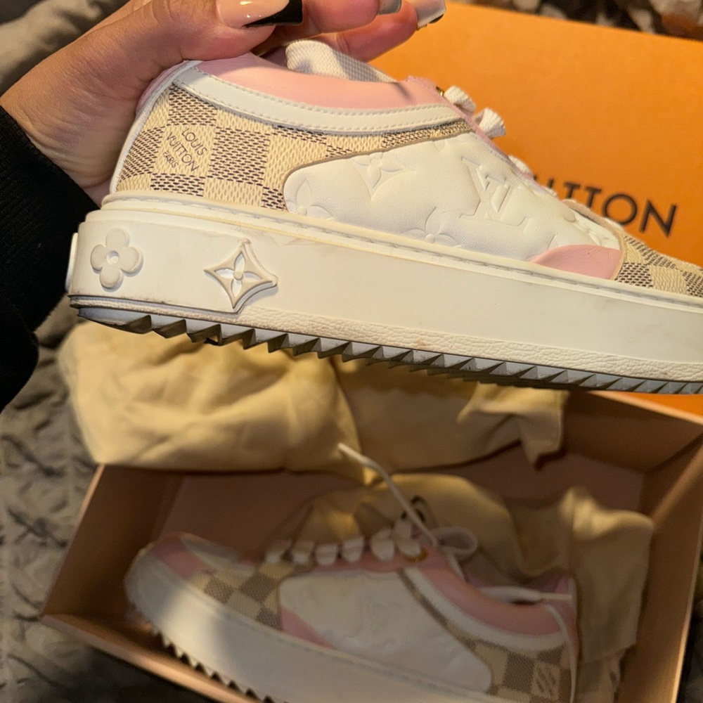 Louis Vuitton sneakers - Picture 10 of 16